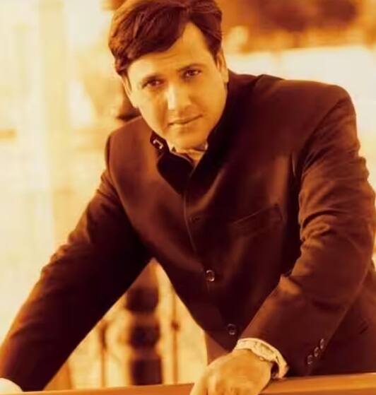 ગોવિંદાની પ્રોફેશનલ લાઈફની સાથે સાથે તેની લવ લાઈફ પણ ઘણી ચર્ચામાં રહી છે. અભિનેતા દર વર્ષે 21 ડિસેમ્બરે પોતાનો જન્મદિવસ ઉજવે છે. આ ખાસ અવસર પર ચાલો તેની લવ સ્ટોરી જાણીએ.