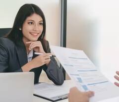 Job Interview Tips: ઇન્ટરવ્યૂ આપતી વખતે ધ્યાનમાં રાખો આ બાબતો, સરળતાથી મળી જશે નોકરી