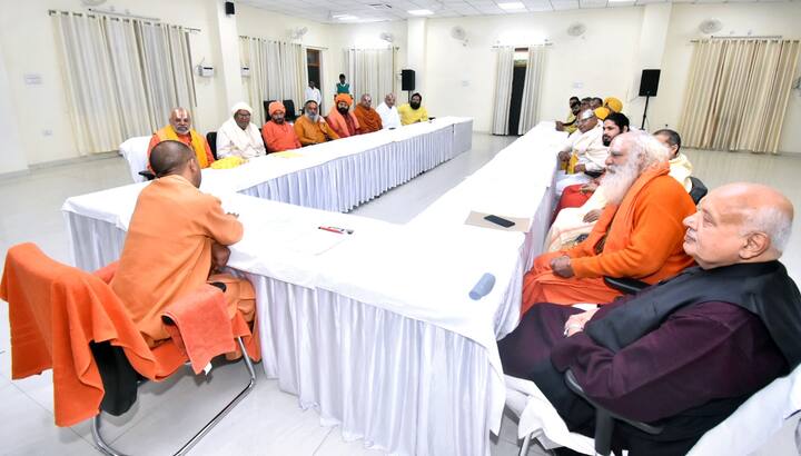 प्रधानमंत्री के संभावित कार्यक्रम और जनसभा को ध्यान में रखते हुए तैयारियां पुख्ता होनी चाहिए. सुरक्षा, ट्रैफिक व्यवस्था पर सभी विभाग आपस में समन्वय बनाते तैयारियों को अंजाम दें.