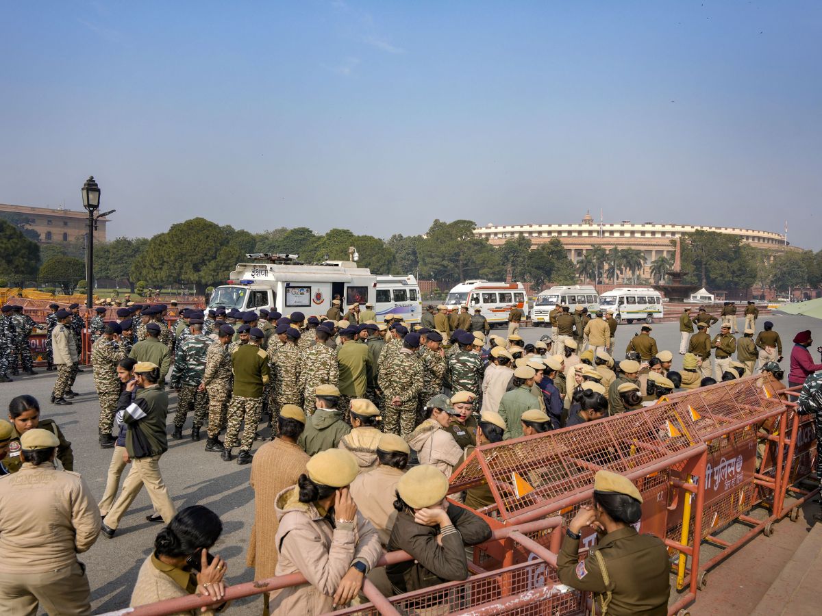 Parliament Security Breach: Delhi Court Extends Custodial Remand Of 4 ...