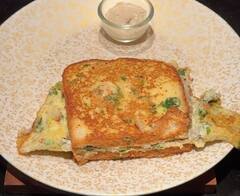 Bread Omelette Recipe : ப்ரெட் ஆம்லேட் சுவையாக இருக்க இந்த சட்டினியை அதில் சேர்த்து பாருங்க!