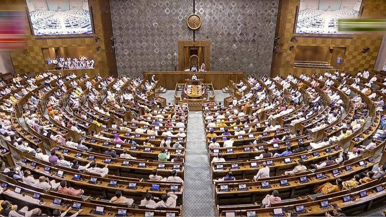 Three more MPs suspended, know how many opposition MPs have been suspended so far Congress MPs Suspended: વધુ ત્રણ સાંસદને કર્યો સસ્પેન્ડ, જાણો અત્યાર સુધી કેટલા વિપક્ષી સાંસદનું   સસ્પેન્શન