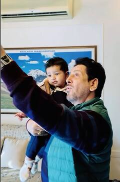 Gurdas Maan: ਗੁਰਦਾਸ ਮਾਨ ਦੀ ਪੋਤੇ ਨਾਲ ਪਹਿਲੀ ਝਲਕ ਵਾਇਰਲ! ਫੈਨਜ਼ ਬੋਲੇ- ਗੁਰਿਕ ਦਾ ਪੁੱਤਰ...