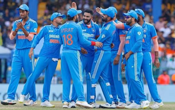 ਫਿਲਹਾਲ ਟੀਮ ਇੰਡੀਆ ਆਪਣੇ ਦੱਖਣੀ ਅਫਰੀਕਾ ਦੌਰੇ ਤੇ ਗਈ ਹੈ, ਜਿੱਥੇ ਟੀਮ ਇੰਡੀਆ ਨੂੰ ਟੀ-20, ਵਨਡੇ ਅਤੇ ਟੈਸਟ ਸੀਰੀਜ਼ ਖੇਡੇਗੀ, ਪਰ ਫਿਰ ਵੀ ਅਸੀਂ ਟੀਮ ਇੰਡੀਆ ਲਈ ਇਸ ਸਾਲ ਯਾਨੀ 2023 ਵਿੱਚ ਕਿਹੜੀਆਂ ਉਪਲੱਬਧੀਆਂ ਹਾਸਿਲ ਕੀਤੀਆਂ ਉਨ੍ਹਾਂ ਬਾਰੇ ਦੱਸਣ ਜਾ ਰਹੇ ਹਾਂ। ਇਸਦੇ ਨਾਲ ਹੀ ਇਸ ਸਾਲ ਕਿਹੜੇ ਖਿਡਾਰੀਆਂ ਦਾ ਬੋਲਬਾਲਾ ਰਿਹਾ ਇਸ ਖਬਰ ਰਾਹੀ ਪੜ੍ਹੋ...