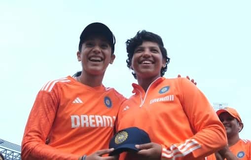 Siliguri Girl, Bengal Cricketer Richa Ghosh Debuts Test Cricket Against Australia today INDW vs AUSW: টেস্ট ক্রিকেটে অভিষেক বাংলার রিচার, টস জিতে প্রথমে ব্য়াটিং অজিদের