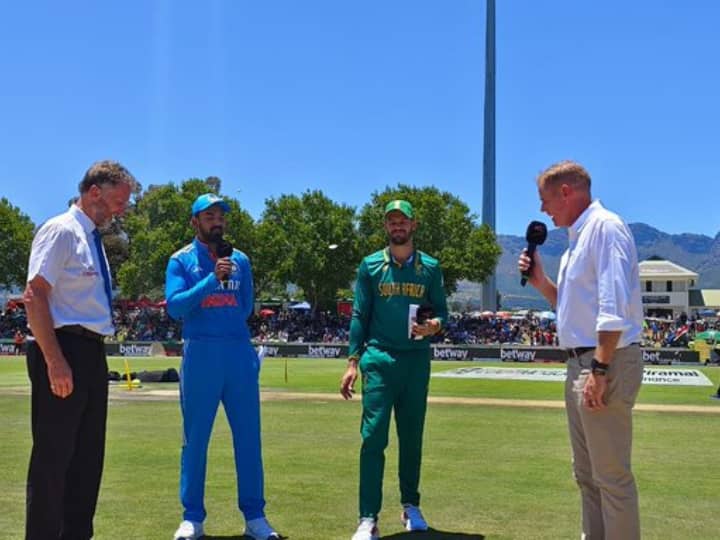 IND vs SA: तीसरे वनडे में टीम इंडिया ने किए दो बदलाव, रजत पाटीदार को मिला डेब्यू का मौका;