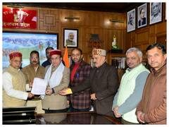 'मिमिक्री करनी है, तो नाटक कंपनी में जाएं' पूर्व मंत्री सुरेश भारद्वाज का विपक्ष पर निशाना