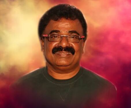 சமீபத்தில் வெளியான கான்ஜுரிங் கண்ணப்பன் திரைப்படத்தில் நடித்த இவர் இன்று தனது 60ஆவது பிறந்தநாளை கொண்டாடுகிறார்.