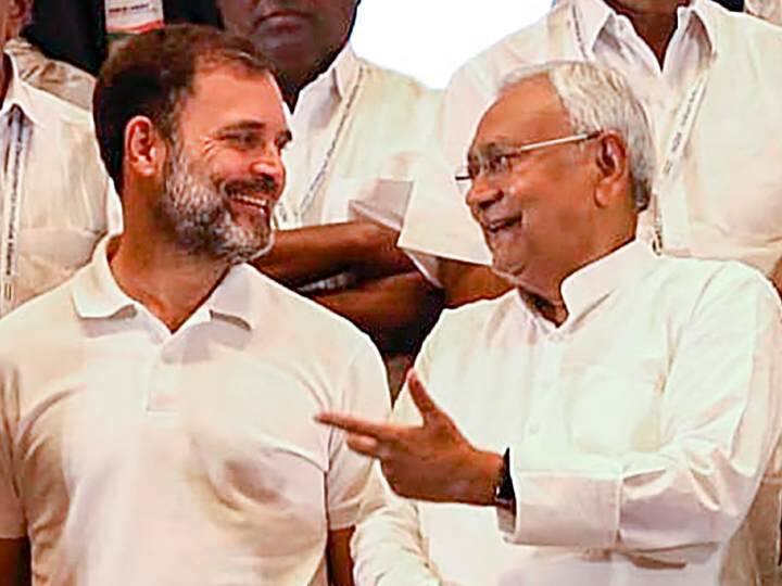 नीतीश कुमार की नाराजगी की खबरों के बीच राहुल गांधी ने किया फोन, क्या कुछ हुई बात? Rahul Gandhi Calls Bihar CM Nitish Kumar over INDIA PM Face नीतीश कुमार की नाराजगी की खबरों के बीच राहुल गांधी ने किया फोन, क्या कुछ हुई बात?