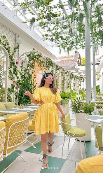 ਹਿਨਾ ਖਾਨ ਦੇ ਗਲੈਮਰਸ ਲੁੱਕ 'ਤੇ ਰੁਕੀਆਂ ਫੈਨਜ਼ ਦੀਆਂ ਨਜ਼ਰਾਂ