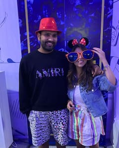 Rohit Sharma : காதல் மனைவி ரித்திகாவிற்கு ஆசை ஆசையாய் பிறந்தநாள் வாழ்த்து சொன்ன ரோஹித் சர்மா!