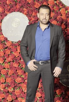 Pics: आनंद पंडित के बर्थडे बैश में Salman Khan ने स्टाइल में मारी एंट्री, साथ दिखे साजिद नाडियाडवाला