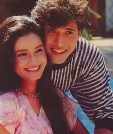 ગોવિંદાએ તેની કારકિર્દીની શરૂઆતમાં જ સુનીતા સાથે લગ્નનું કમિટમેન્ટ આપ્યું હતું. પરંતુ તે દરમિયાન, તેના જીવનમાં એક અભિનેત્રીનો પ્રવેશ થયો જેના પ્રેમમાં તે પાગલ થઈ ગયો હતો. એટલું જ નહીં તેણે સુનીતા સાથેની સગાઈ પણ તોડી નાખી. તે અભિનેત્રીનું નામ છે નીલમ કોઠારી.