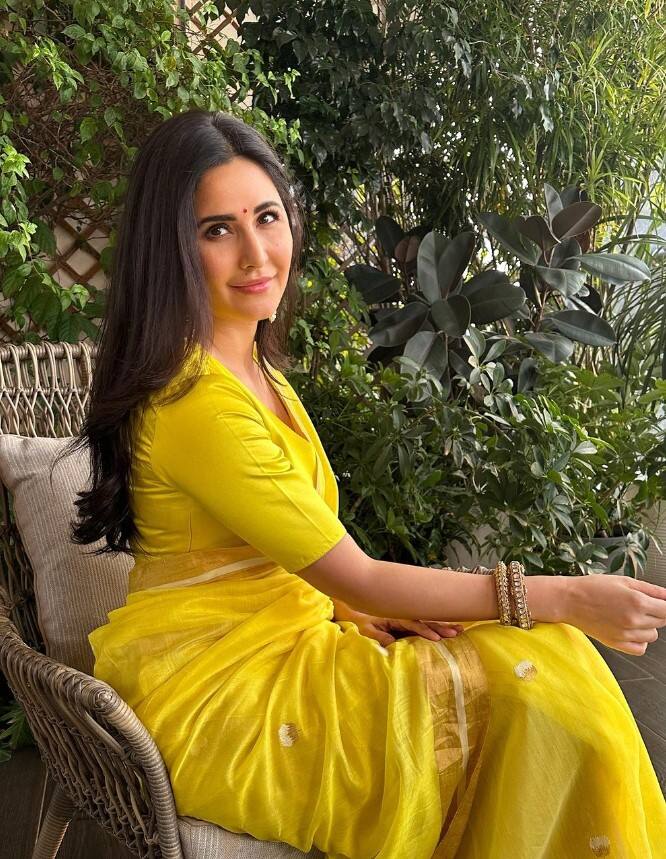 विक्की-कैटरीना के इस अपार्टमेंट में एक बेहद खूबसूरत गार्डन एरिया है, जहां बहुत सारे पौधे लगे हुए हैं. कैटरीना अक्सर वहां बैठ अपना फोटोशूट करवाती रहती हैं.