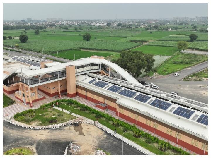 Delhi News Solar plant started in Sahibabad-Duhai depot station about 10 lakh units of electricity will be produced every year ann Delhi News: साहिबाबाद-दुहाई डिपो स्टेशन में सोलर प्लांट की शुरुआत, हर साल करीब 10 लाख यूनिट बिजली का होगा उत्पादन