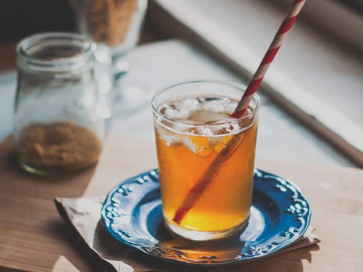 Ice tea health benefits of drinking ice tea side effects of drinking too much ice tea sugar level lifestyle health Marathi news Ice Tea : 'आईस टी' पिणे आरोग्यासाठी चांगलं की वाईट, फायदे-तोटे काय काय?
