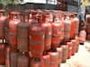 Gas Cylinder Price: காலையிலேயே மகிழ்ச்சி! வணிக பயன்பாட்டு சிலிண்டர் விலை ரூ.39 குறைப்பு..!