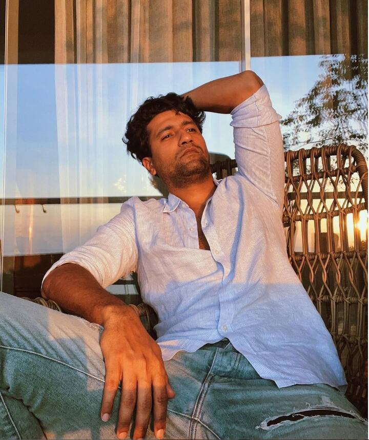 विक्की को अपनी ये बालकनी बेहद पसंद हैं इसलिए वो अक्सर यहां से फोटो शेयर करते रहते हैं.