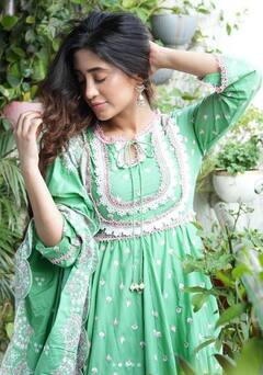 Shivangi Joshi: ਸ਼ਿਵਾਂਗੀ ਜੋਸ਼ੀ ਨੇ ਹਰੇ ਸੂਟ 'ਚ ਮਚਾਈ ਤਬਾਹੀ, ਲੁੱਕ ਦੇਖ ਕੇ ਫੈਨਜ਼ ਵੀ ਹੋਏ ਦੀਵਾਨੇ