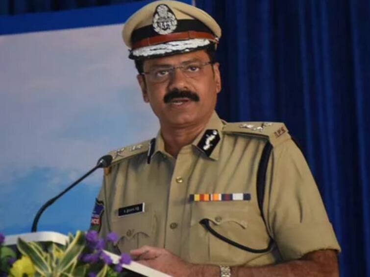 Hyderabad Crime Rate Increased in 2023 Says Cp Srinivas Reddy Hyderabad News: పబ్స్‌, రెస్టారెంట్లు, ఫామ్‌హౌస్‌ యజమానులకు హైదరాబాద్‌ సీపీ శ్రీనివాస్ రెడ్డి హెచ్చరిక