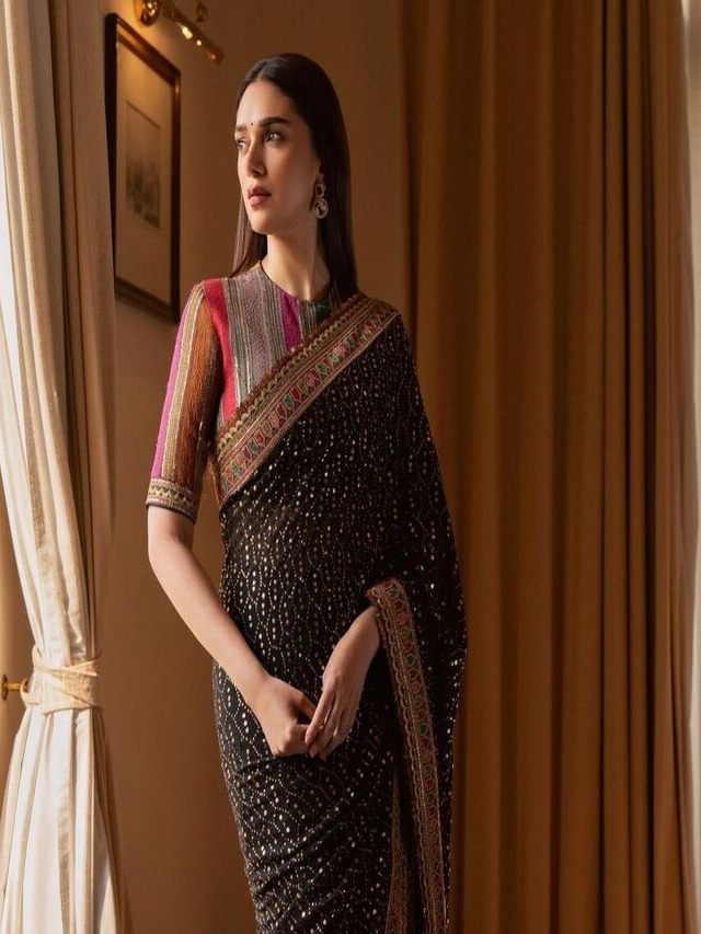 Buy Brown Sarees for Women by AARRAH Online | Ajio.com