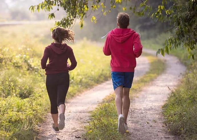 Employees Bonuses News  company gives bonuses employees who run 50 kilometer per month Run 50 kilometers news jogging महिनाभरात 50 किलोमीटर धावा, पूर्ण बोनस मिळवा; 'या' कंपनीची अनोखा उपक्रम
