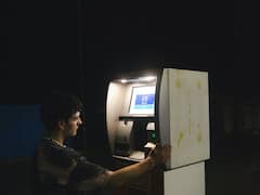 ATM में क्यों लगा होता है AC? ​जानिए कारण