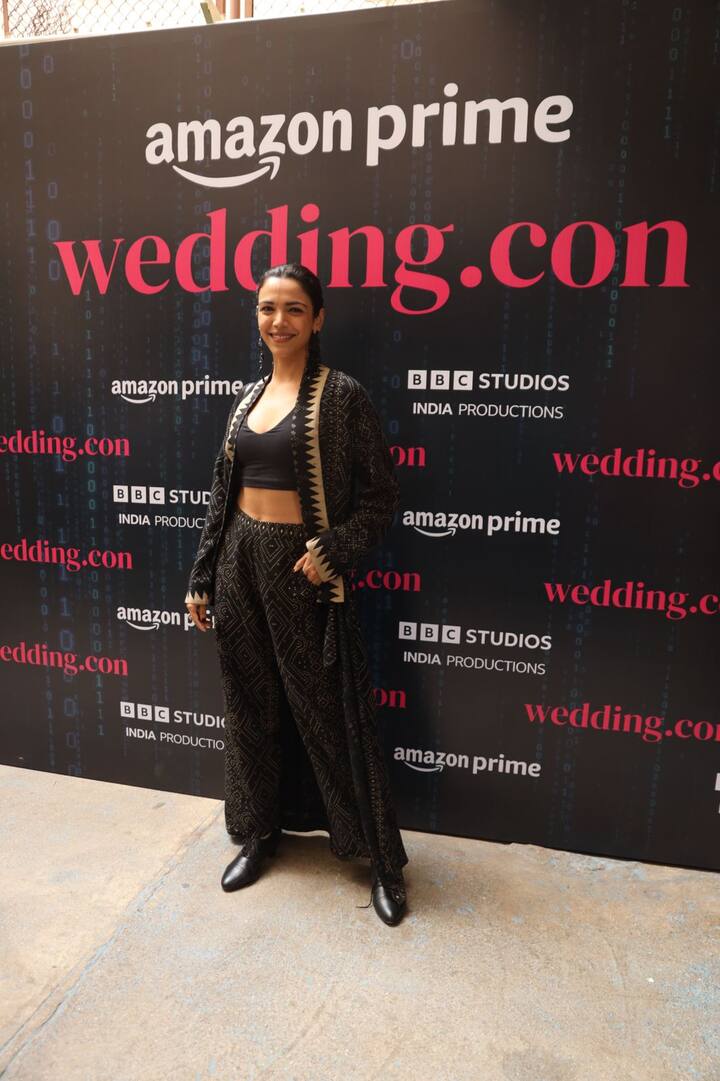 Shriya Pilgaonkar looks stunning a black co-ord dress with an allover.