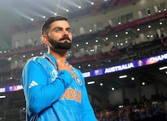 Virat Kohli : विराट कोहली दक्षिण आफ्रिका दौऱ्यातून मायदेशी परतला