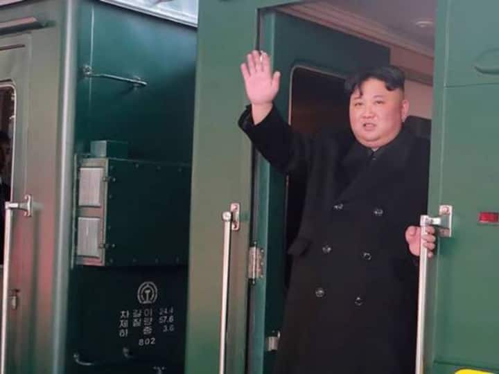 इसी साल सितंबर में किम जोंग उन रूस की यात्रा पर गया था. इसके लिए उसने उत्तर कोरिया से रूस तक ट्रेन से यात्रा की थी.