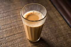 Tea or Chai : चहाप्रेमींनो, हे वाचा! 'चाय' हे चिनी नाव, मग याचं खरं नाव काय माहितीय?