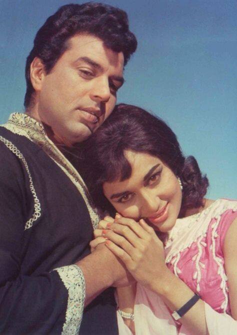 ਬਾਲੀਵੁੱਡ ਦੇ ਹੀਮੈਨ ਧਰਮਿੰਦਰ ਨੂੰ ਜਿਨ੍ਹਾਂ ਉਨ੍ਹਾਂ ਦੀ ਐਕਟਿੰਗ ਲਈ ਜਾਣਿਆ ਜਾਂਦਾ ਹੈ, ਉਨ੍ਹਾਂ ਹੀ ਉਹ ਆਪਣੇ ਨਿਮਰ ਸੁਭਾਅ ਤੇ ਇਮਾਨਦਾਰੀ ਲਈ ਜਾਣੇ ਜਾਂਦੇ ਹਨ। ਧਰਮਿੰਦਰ ਉਹ ਸ਼ਖਸੀਅਤ ਹਨ, ਜਿਨ੍ਹਾਂ ਨੂੰ ਸ਼ਾਇਦ ਹੀ ਕੋਈ ਨਫਰਤ ਕਰਦਾ ਹੋਵੇਗਾ।