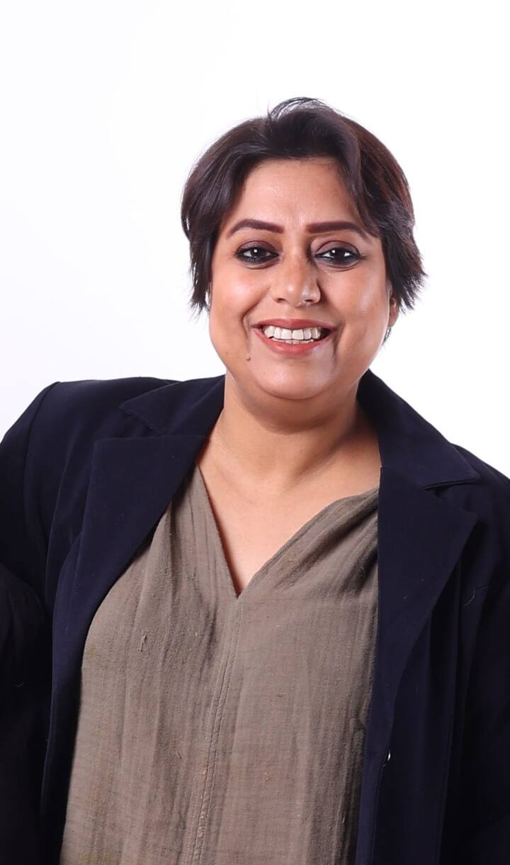 ছবিতে অভিনয়ে দেখা যাবে খরাজ মুখোপাধ্যায় (Kharaj Mukherjee), সৌরভ দাস, শ্রীতমা দে, বিমল গিরি, শ্রেয়া ভট্টাচার্য, অঞ্জন কাঞ্জিলাল, প্রহ্লাদ সর্দার ও কাঞ্চনা মৈত্রকে।