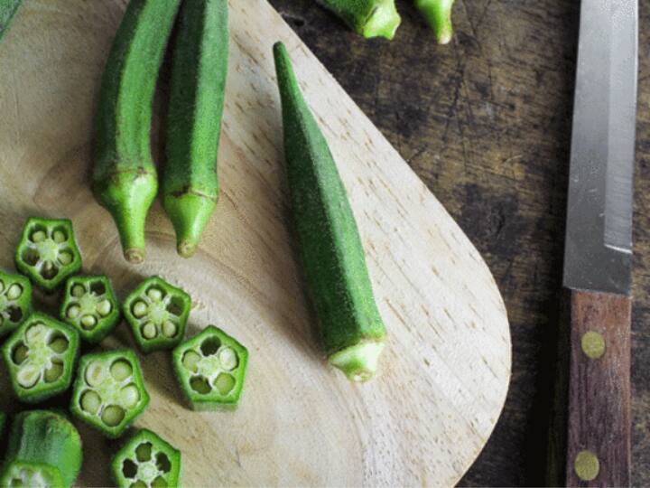 वहीं भिंडी की कीमत सुन कर तो आपके होश ही उड़ जाएंगे. पाकिस्तान में आपको एक किलो भिंडी 460 पाकिस्तानी रुपये की मिलेगी.