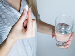 Health Tips : मासिक पाळी दरम्यान गोळ्या घेत आहात? तर आधी 'हे' वाचा...