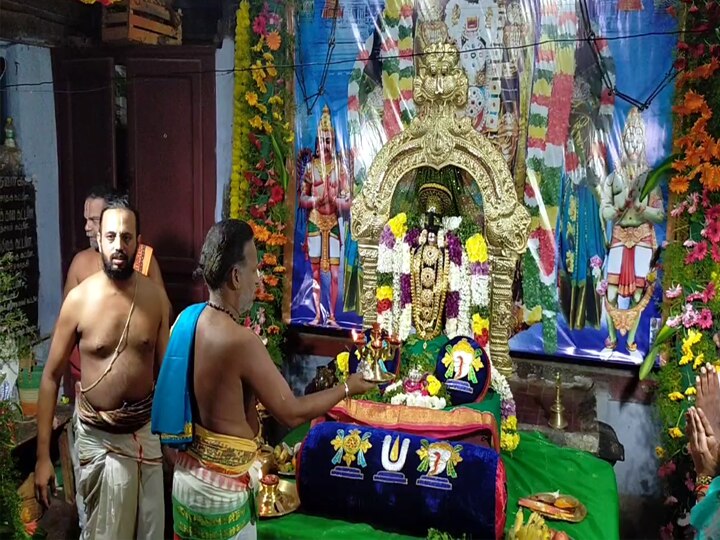 Vaikunda Ekadasi: பெரியகுளம்  ஸ்ரீ வரதராஜ பெருமாள் கோயில் சொர்க்கவாசல் திறப்பு..... “ரெங்கா ரெங்கா” கோஷமிட்ட பக்தர்கள்