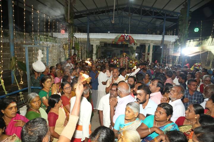 மேலும் பள்ளி அக்ரஹாரம் வீரநரசிம்மர், மணி குன்றா பெருமாள் மற்றும் நீல மேகப் பெருமாள் கோயில் உட்பட தஞ்சை மாவட்டத்தில் உள்ள பெருமாள் கோயில்களில் சொர்க்கவாசல் திறப்பு நிகழ்ச்சி நடந்தது. இதை முன்னிட்டு சிறப்பு வழிபாடுகள் நடந்தது.