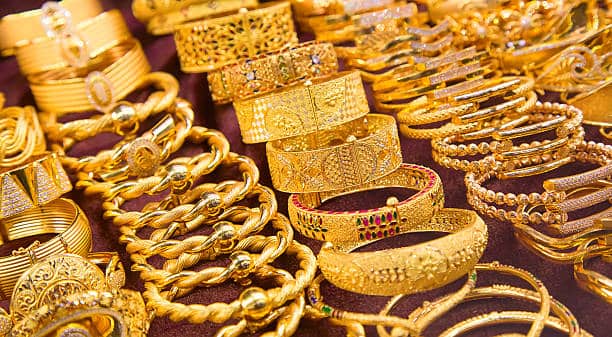 Gold rate today gold and silver price in on 23 dec 2023 christmas new year Gold Silver Rate Today marathi news Gold Rate Today : ऐन लग्नसराईत सोने-चांदीच्या दरात वाढ! तुमच्या शहरात आज 24 कॅरेट सोन्याचा भाव काय?
