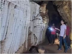 New Year 2024: ગુફાઓનું એવું નગર જ્યાં ભગવાન રામના પડ્યા હતા પગ, નવુ વર્ષ મનાવવા પર્યટકોનો થયો જમાવડો