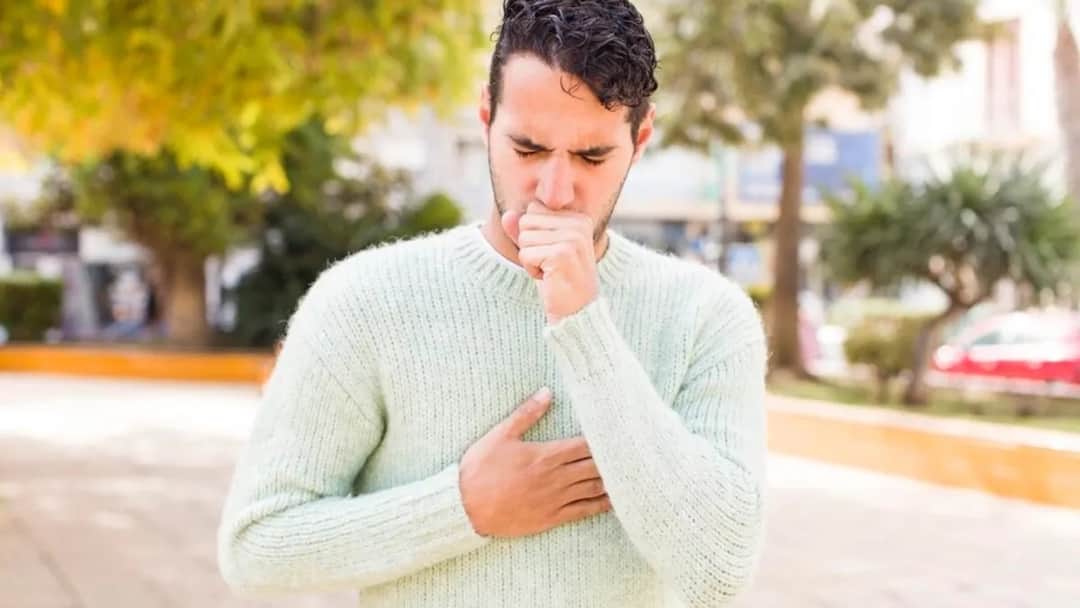 Health Tips : जर तुम्हाला हिवाळ्यात श्वास घेण्यास त्रास होतोय? 'ही' आहेत कारणं आणि उपचार Health Tips health know the reasons behind difficulty in breathing during winters and tips to deal with it marathi news Health Tips : जर तुम्हाला हिवाळ्यात श्वास घेण्यास त्रास होतोय? 'ही' आहेत कारणं आणि उपचार