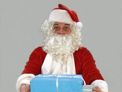 क्रिसमस डे पर सांता लाल रंग के ही कपड़े क्यों पहनता है?