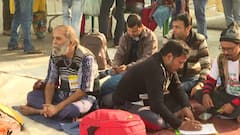 DA Protest Day 2: DA ধর্নার আজ দ্বিতীয় দিন, নবান্ন বাসস্ট্যান্ডে অনড় আন্দোলনকারীরা