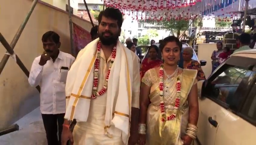 Love Marriage: వివాహ బంధంతో ఒక్కటైన కరీంనగర్ అబ్బాయి, శ్రీలంక అమ్మాయి- అక్కడ మరోసారి!