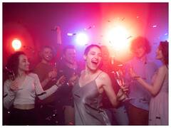 न्यू ईयर पार्टी में हैंग ओवर का डर है तो ट्राई करें ये 4 ड्रिंक्स