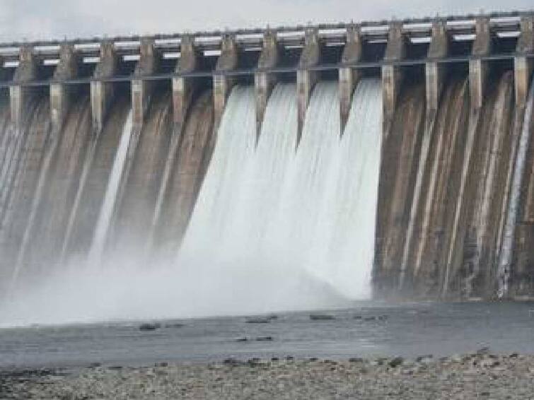 Nagpur dams Abundant water storage percent in dams Look at the statistics of maharashtra dams water Nagpur News : चिंता मिटली! नागपूरच्या धरणांमध्ये मुबलक पाणीसाठा; बघा कशी आहे धरणांची आकडेवारी