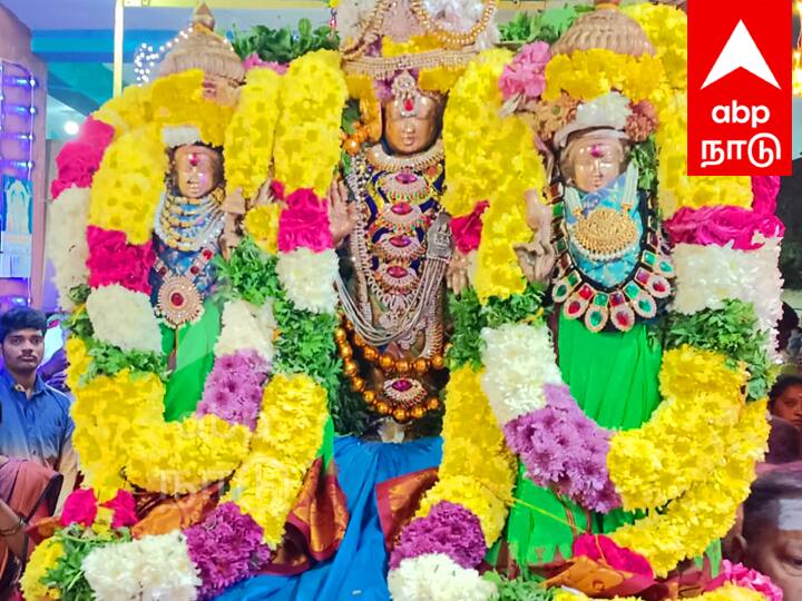 Vaikunda Ekadasi: Opening of Heaven's Gate at Villupuram Vaikundavasa Perumal Temple - TNN Vaikunda Ekadasi: விழுப்புரம் வைகுண்டவாச பெருமாள் கோயிலில் சொர்க்கவாசல் திறப்பு - பக்தர்களுக்கு பிரசாதமாக லட்டு
