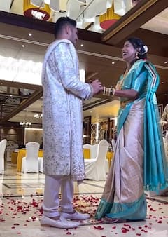 Tushar Deshpande Wedding: CSK ਖਿਡਾਰੀ ਤੁਸ਼ਾਰ ਦੇਸ਼ਪਾਂਡੇ ਨੇ ਸਕੂਲ ਕ੍ਰਸ਼ ਨਾਲ ਲਏ ਫੇਰੇ, ਦੋਵਾਂ ਦੀ ਲਵ ਸਟੋਰੀ ਨੇ ਫੈਨਜ਼ ਬਣਾਏ ਦੀਵਾਨੇ