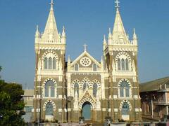 ये हैं भारत के सबसे बड़े और पुराने चर्च, क्रिसमस डे पर लगती है भारी भीड़