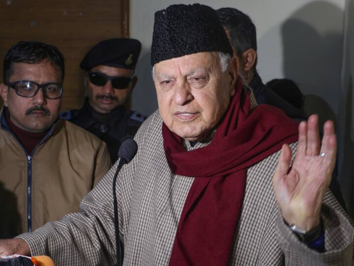 Farooq Abdullah said his party will abide by decision of INDIA alliance on seat sharing in Jammu and Kashmir for Lok Sabha Elections  INDIA Alliance: सीट शेयर‍िंग पर फारूख अब्‍दुल्‍ला का बड़ा बयान, कहा- 'INDIA गठबंधन के फैसले...'