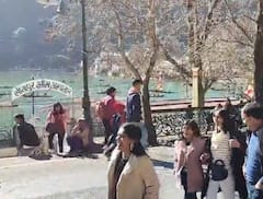 Uttarakhand: क्रिसमस-न्यू ईयर से पहले नैनीताल और जिम कॉर्बेट हुए पैक, होटल-रिसोर्ट भी फुल, देखें तस्वीरें